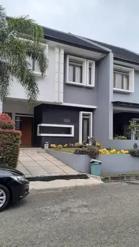 Jual Rumah cantik di dekat UPI Setiabudi Gegerkalong Bandung