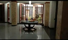 Rumah danau indah barat 5 kmr bisa parkir 5 mbl