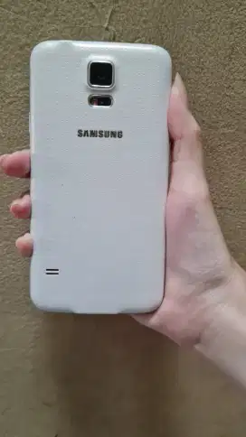 Hp Samsung S5 ada dus nya kondisi masih bagus