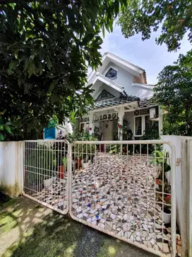 Rumah Asri Nyaman Banget Jual Murah di Regency Bintaro