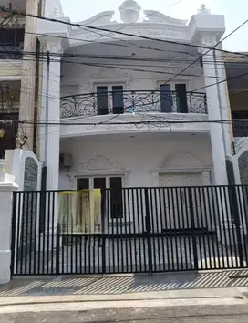 Rumah bagus di Sunter  agung permai siap huni jalan lebar