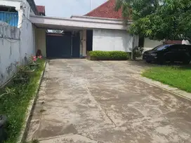 dijual murah rumah dr Cipto nol jalan raya  semarang