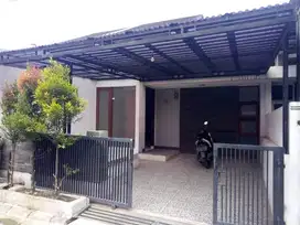 DI JUAL RUMAH siap huni di Perumahan Sunny Town Regency .