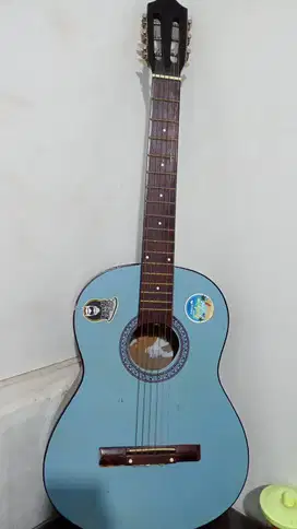 Di jual gitar harga murah