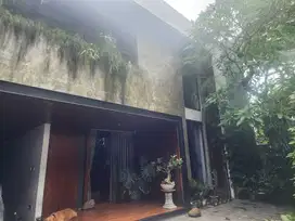 Rumah Full Furnished Siap Huni Di Raya Woodland Citraland Surabaya