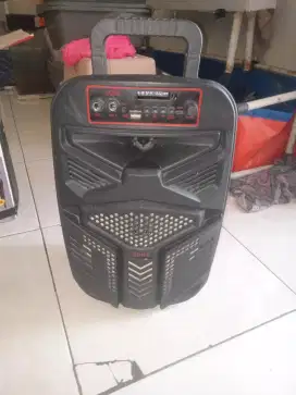 Di jual portable speaker bluetooth SQRS 888max 2 mic