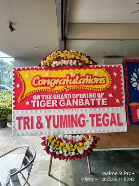 Karangan bunga papan