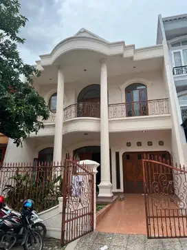 Dijual turun harga Rumah Kelapa Gading