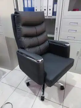 Kursi Direktur Jumbo Premium