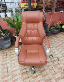 Kursi Kerja Direktur