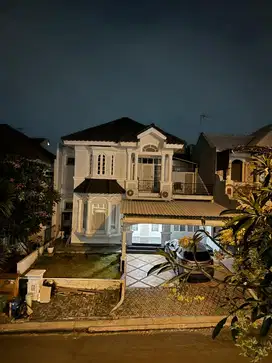 jual rumah di Legenda Wisata siap huni rumah rapi dan terawat