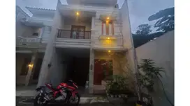 Dijual Town House Harga Miring Cuma 10 Menit ke Aeon Tanjung Barat