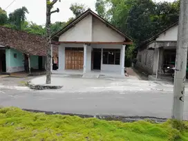 Di jual rumah siap huni di manisrenggo murah