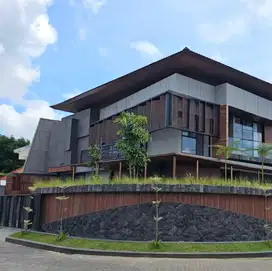 rumah mewah tropical house manyar kertoadi, dekat galaxy mall