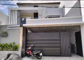 RUMAH MEWAH STRATEGIS KOTA SOLO DI MOJOSONGO