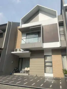 Rumah Baru Modern Minimalis Kawasan Elite Singgasana Pradana Bandung