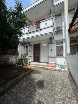 Butuh Cepat Rumah Taman Semanan Indah 6x18, Hadap Timur,Dekat Stasiun