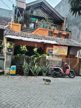 Jual rumah 2 lantai siap huni di karang tengah dekat pintu tol