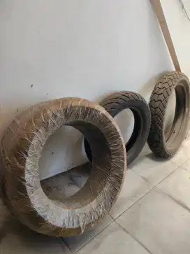 Ban motor bekas