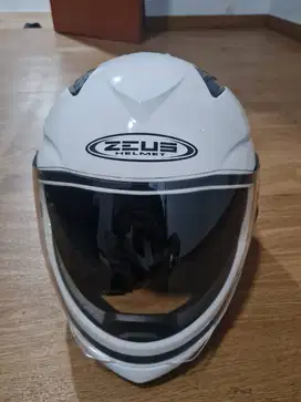 Helm Zeus 613c Putih sz M