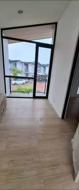 dijual rumah baru di lippo karawaci