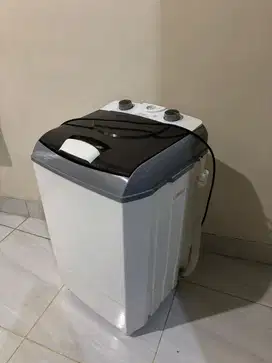 Mesin Cuci Portable Mini Arashi AWM451A