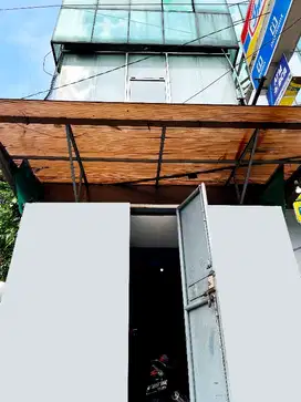 Kos Gunung Sahari Nomor 31