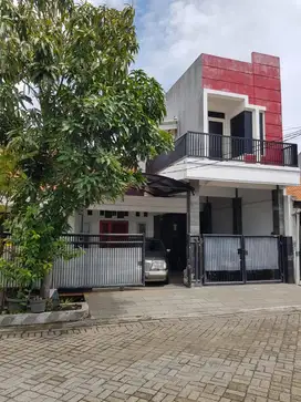 Harga turun lagi, jual hunian di Medokan Asri Utara ukuran besar