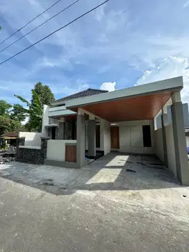 Dijual rumah di ppg kesenian klidon, dekat uii kampus