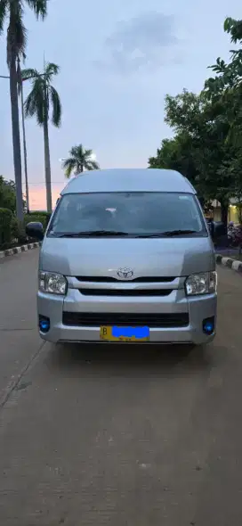 Toyota Hiace 2.5 MT Manual Commuter 2019