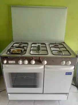 Kompor tungku ELECTROLUX