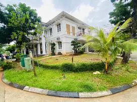 Rumah Bagus Hoek di Cluster Premium Lippo Cikarang