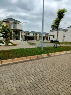 DI SEWAKAN RUMAH KOSONGAN