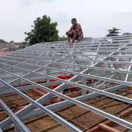 Pemasangan baja ringan dan renovasi atap