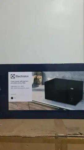 MICROWAVE ELECTROLUX EMG20D22B