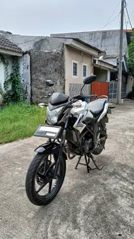HONDA CB 150R (2014)