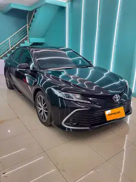 Toyota Camry 2.5 V Automatic bensin tahun 2022 hitam