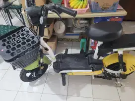Sepeda listrik Genio Orby Second United Bike. Jual murah