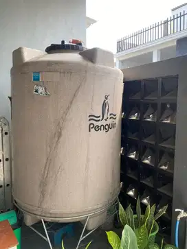 Toren / Tandon air Penguin