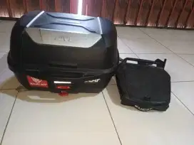 Box GIVI + Bracket KUCAY