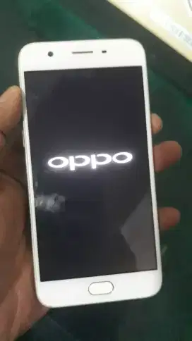 Tab jual hape Oppo f1s RAM4/64 minus.