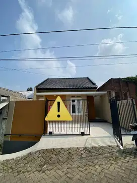 RUMAH BARU SIAP HUNI DI DENGKOL SINGOSARI MALANG