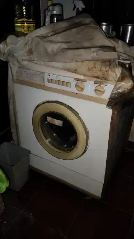 Mesin cuci electrolux front loading