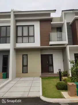Rumah 2 lantai di Summarecon Bekasi Cluster Olive,  Bekasi