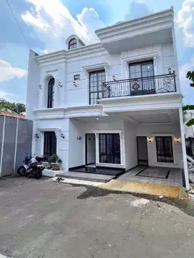 Rumah Baru Mewah Unit Pojok Dalam Cluster Akses Strategis Di Jagakarsa