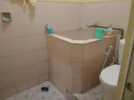 Dijual cepat dan murah rumah 2 lantai di Perumnas Banyumanik