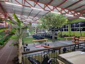 Tempat Usaha di Raya Manyar, Strategis