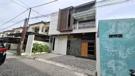 RUMAH 2 LANTAI, CARPOT 2 MOBIL, 13 MENIT KE KAMPUS UGM JOGJA