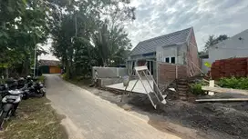 RUMAH SIAP HUNI STRATEGIS DI UTARA PASAR GODEAN HARGA 500JT-an