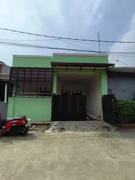 Rumah Rapi Siap Huni di Taman Wisma Asri 2 Dekat Summarecon Bekasi